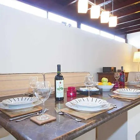 Playa Blanca Sleeps 8 Wifi Willa *