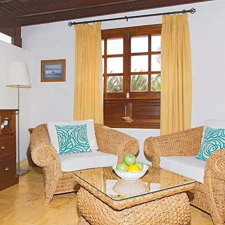 Playa Blanca Sleeps 8 Wifi Willa *