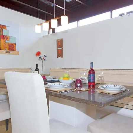 Playa Blanca Sleeps 8 Wifi * Playa Blanca (Lanzarote)